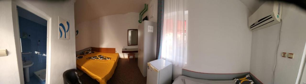 Pensiunea Acf Tineretului Hotel Костинещи Екстериор снимка